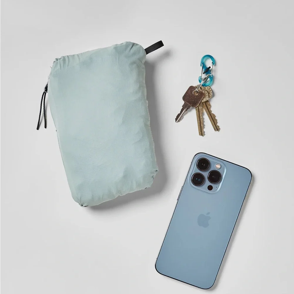 Janji Women's Zephyrunner Wind Shell in Thistle - Picture 4 of 6